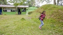 34 repam 0691-SAN FRANCISCO. COLOMBIA. ESCUELA.jpg