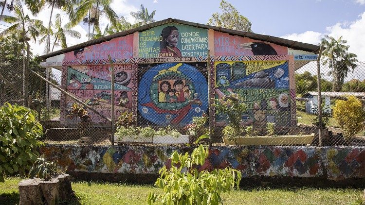 40 repam 0832-PUERTO NARINO. COLOMBIA.jpg