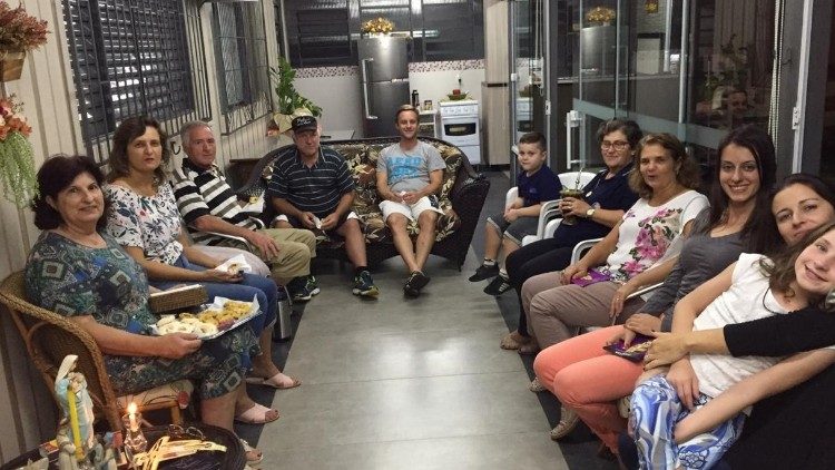 As famílias preparam com carinho o espaço