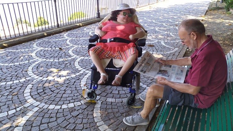 Մարիանջելան Վիլլա Մացցինիում՝ հայրիկի հետ 