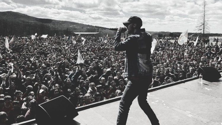 Guillermo Esteban en uno de sus primeros conciertos 