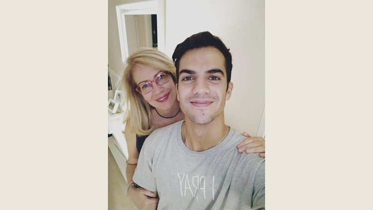 Grilex junto a su madre 