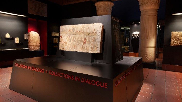 Il rilievo della tomba di Ptahmose esposto al Museo Gregoriano Egizio