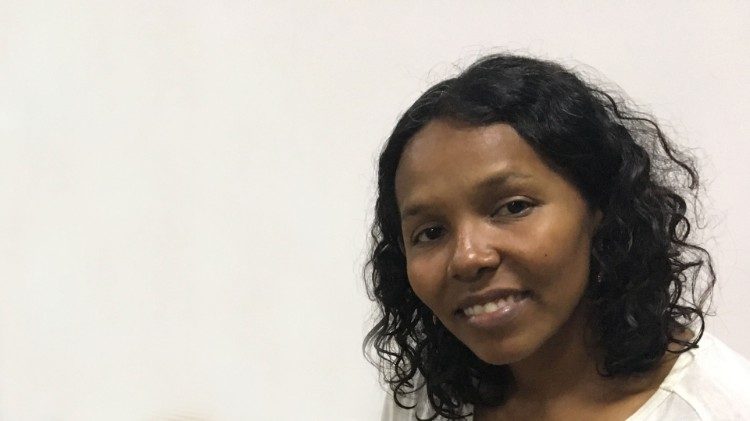 Քարմենը Քարիթասի կենդրոնում 