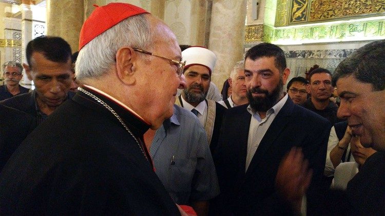Terra-Santa-Sandri-visita-mosche-Al-Aqsa-interno-incontriAEM.jpg