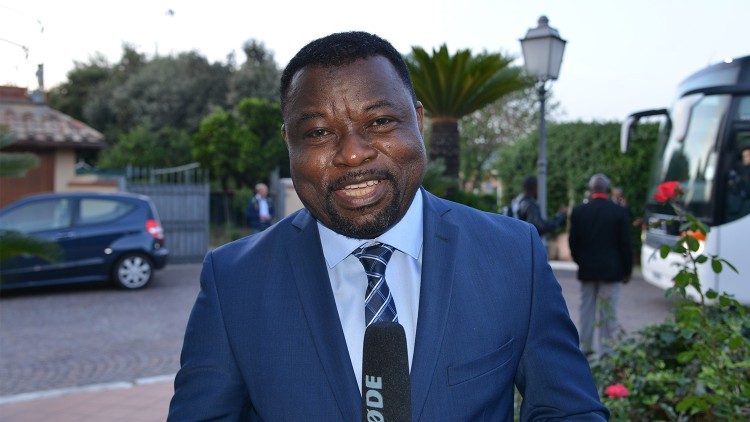 M. Fabien Kusuanika,  Propriétaire de Télé Tshangu (Ph.: JP Bodjoko, SJ/Vaticannews)