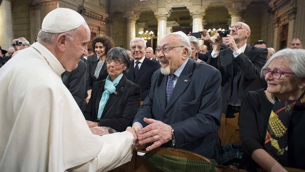 2019.10.15 Papa Francesco visita la Sinagoga di Roma 17-01-2016
