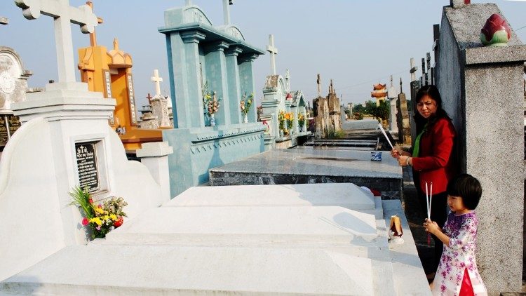 2019.10.26 Prega per i defunti