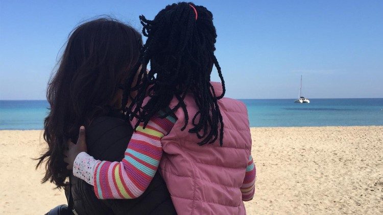 2019.11.05  PRIMA GLI ULTIMI libro Rino Canzoneri - Migranti accolti 