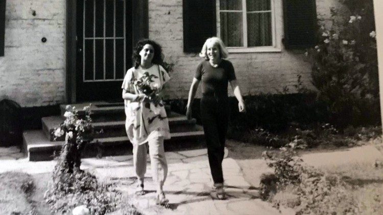 Cinzia Pierantonelli a Berlino Est, ospite di una fuinzionaria dell'ambasciata della Ddr in Italia