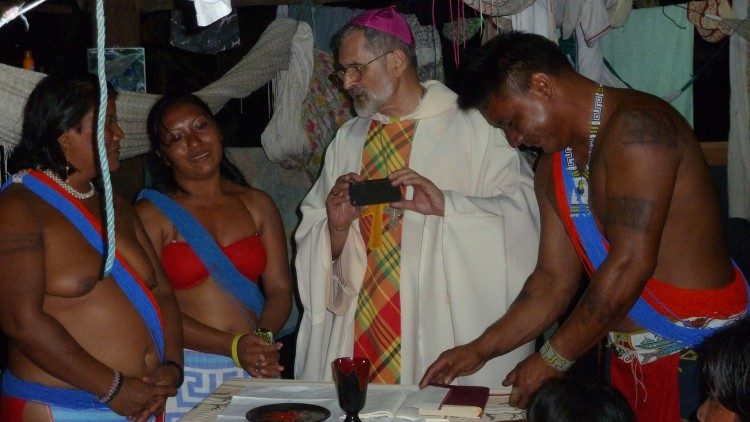 Աւանդավէպ. Գերապայծառ Լաֆոնը Անտեկումէ Պատայում 2012 թուական 