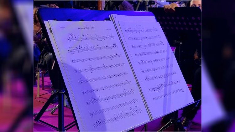 Partition musicale lors d'un concert de Mgr Marco Frisina