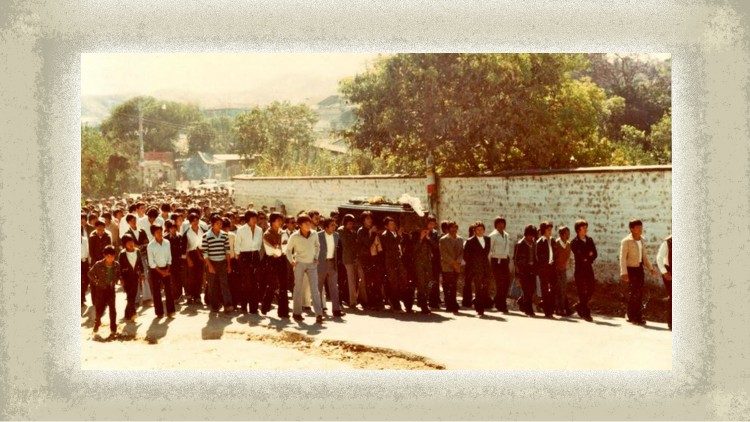 Ancora un momento del corteo funebre