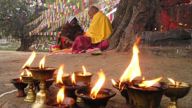 Vesakh, Festa das Luzes para os budistas