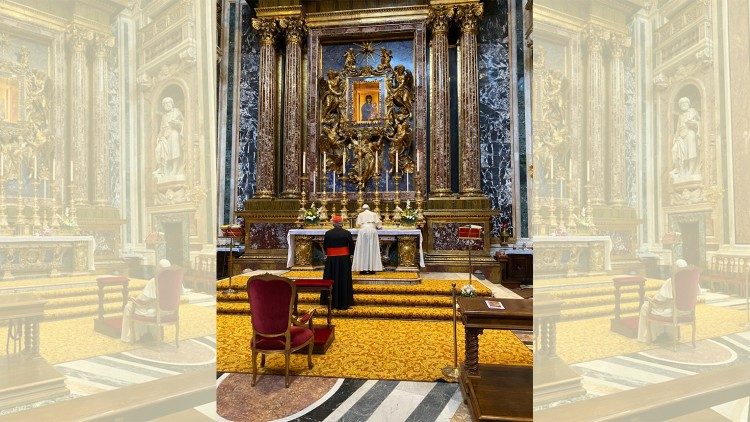 Papa Francisco na manhã desta terça-feira na Basílica Santa Maria Maior