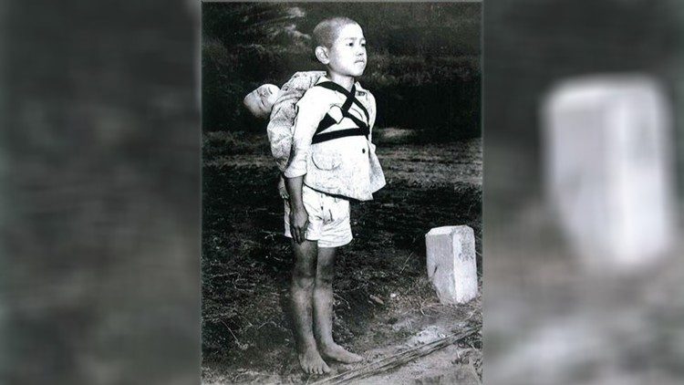 La foto dello statunitense Joseph Roger O'Donnel scelta dal Papa per lanciare il suo messaggio di pace