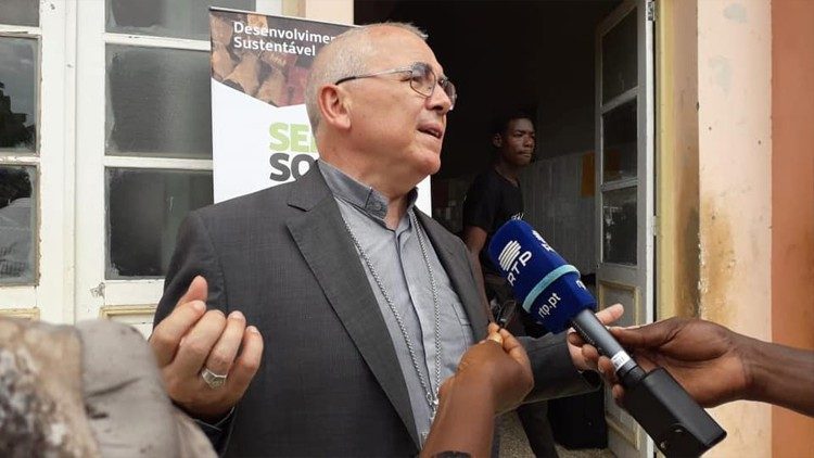 D. Manuel A. Mendes dos Santos, bispo de São Tomé e Príncipe