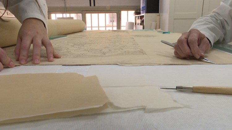 Laboratorio de restauración de obras sobre papel