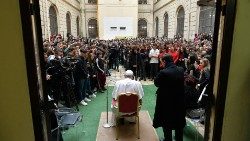 Papa-Francesco-al-liceo-Albertelli.jpg