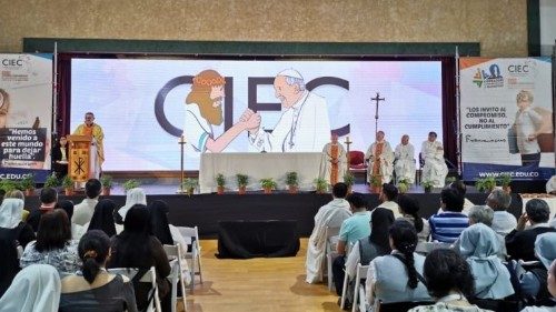 Educação católica: o Papa exorta a promover uma cultura do encontro