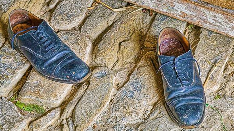 Sapatos gastos - usados em missão