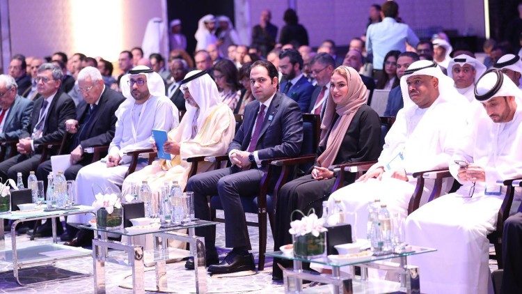 Partecipanti al Convegno in corso ad Abu Dhabi 