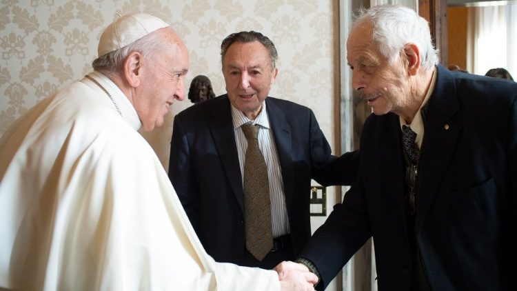 Papa com Dr.  Juan Carlos Bolcic