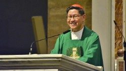 Tagle-last-Mass.jpg