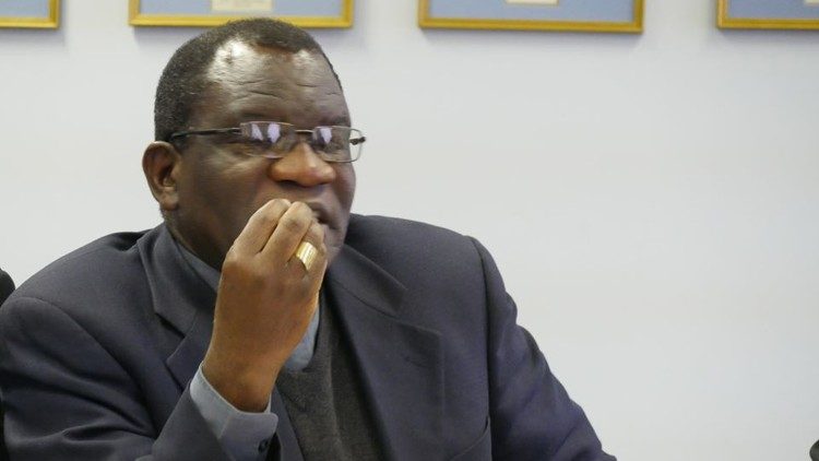 Archbishop Robert Christopher Ndlovu of Harare addressing the media in Zimbabwe