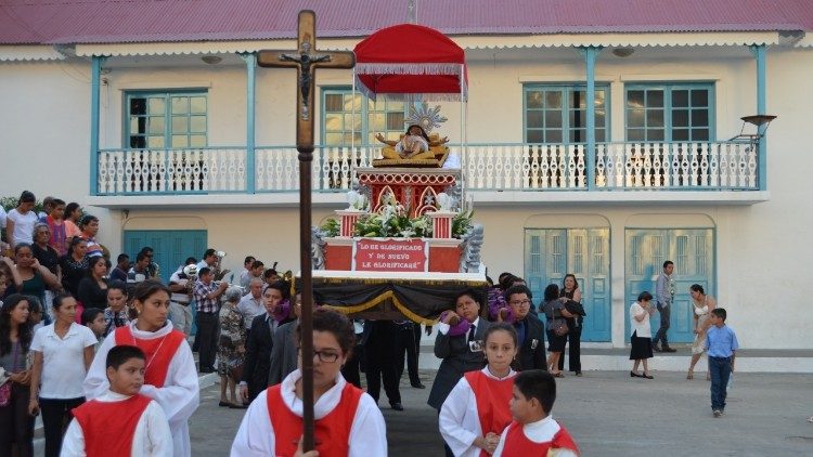 Procesión de Jesús sepultado o Santo Entierro en el Petén
