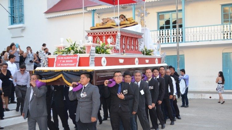 Procesión de Jesús sepultado o Santo Entierro en el Petén