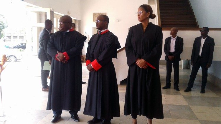 Papież: sprawiedliwość wyraża się w dawaniu ubogim