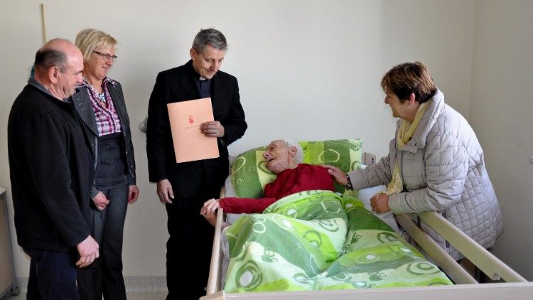 Francja: Kościół zabiega o prawo do ostatniej posługi