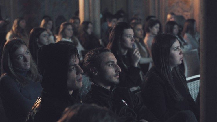 Studenti  del Collegio San Carlo nel progetto "Giovani Favolosi"