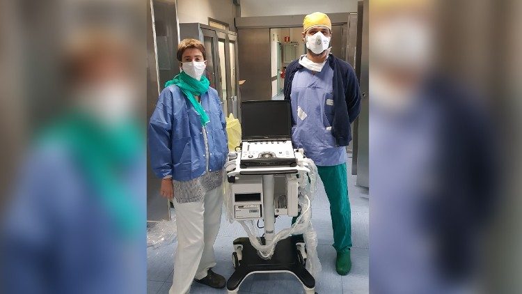 Dono di un ecografo al Policlinico di Milano da parte della Fondazione Rava 
