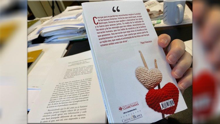 Padre Fernando Prado Ayuso  publica la obra “Tejer historias. Comunicar esperanza en tiempos de pandemia” 