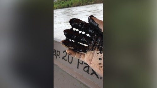 Derrame de petróleo en región amazónica ecuatoriana