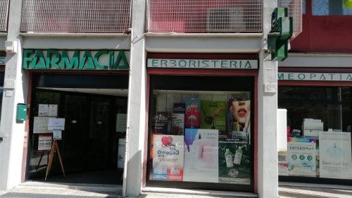 Farmacisti: al servizio della gente per vincere la pandemia