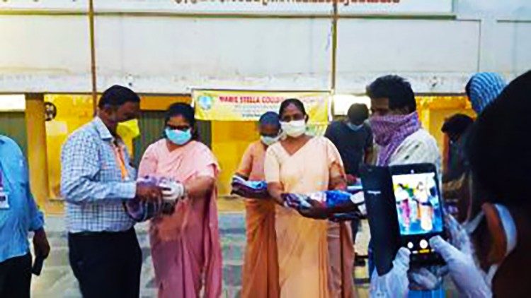 तलिथा कुम अमरत, इंडिया की कुछ सदस्य धर्मबहनें