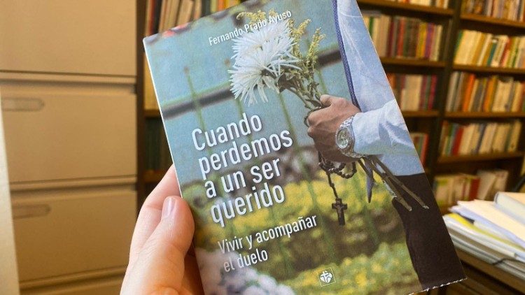 Un libro que ayuda a superar la angustia de no poder despedir a nuestros seres queridos.