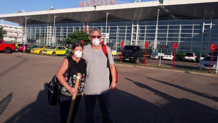 Missionários Rosani e César