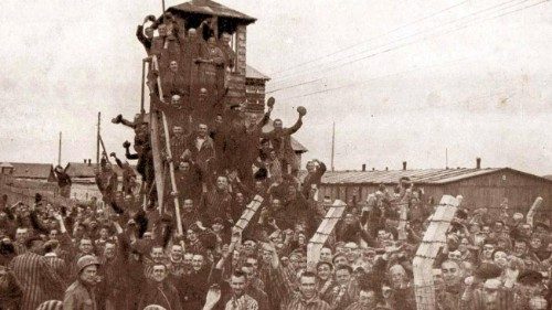 D: Gedenkgottesdienst für selige Märtyrer von Dachau