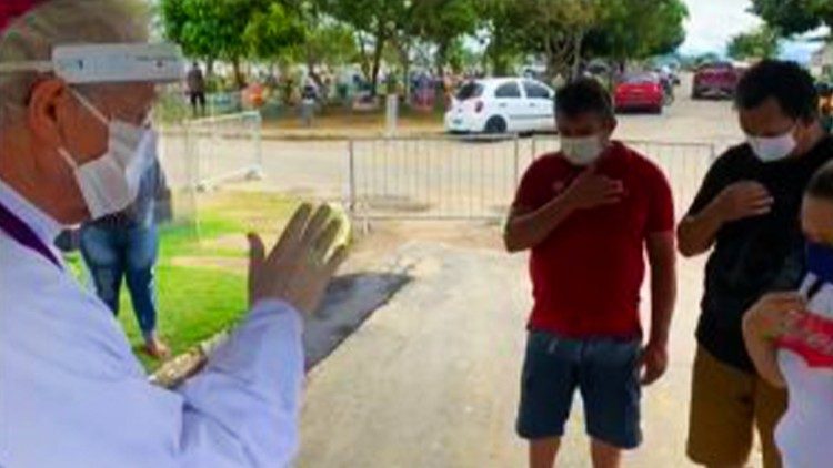 Dom Leonardo durante a pandemia