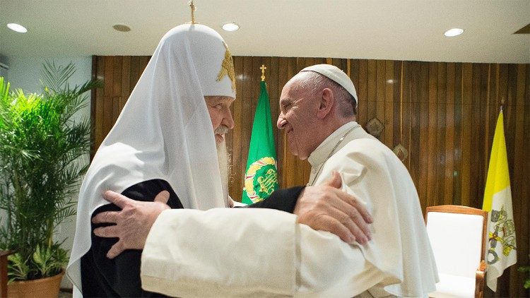 2016-Francis-with-Kirill-Havana.jpg