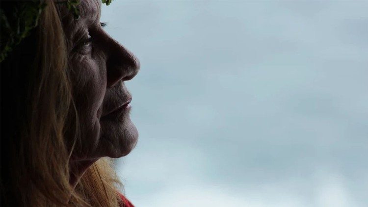 "Riu, lo que cuentan los cantos" de Pablo Berthelon, que sigue la historia del último heredero de las tradiciones orales de la Isla de Pascua