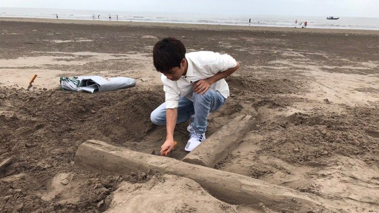 Những bước đầu tiên