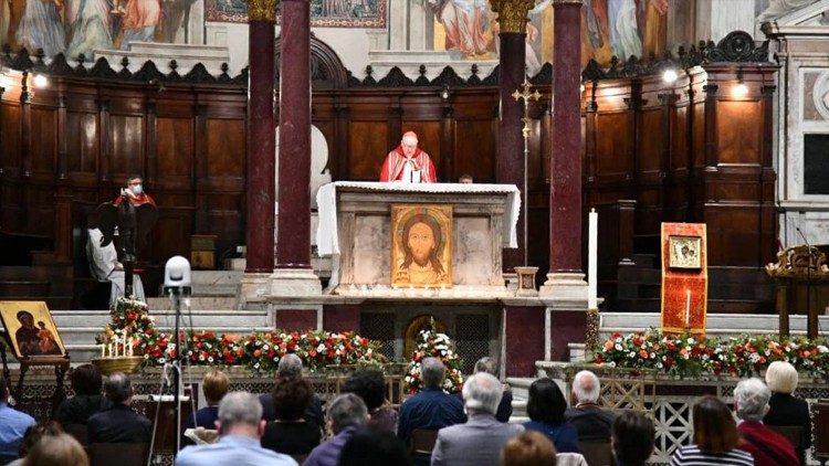 Ancora il cardinal Farrell durante la sua meditazione, foto: santegidio.org