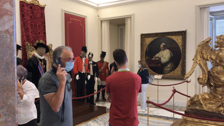 Im Apostolischen Palast