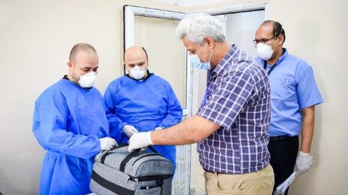 Coronavirus, a Gaza kit sanitari voluti dal Papa. Il parroco:  un aiuto importante