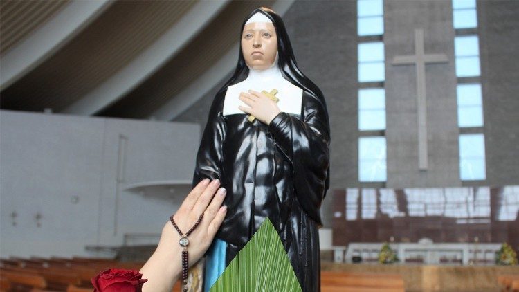Santa Paulina, a primeira santa do Brasil, no Santuário de Nova Trento